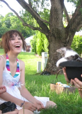 3_huge_it_small_gallery